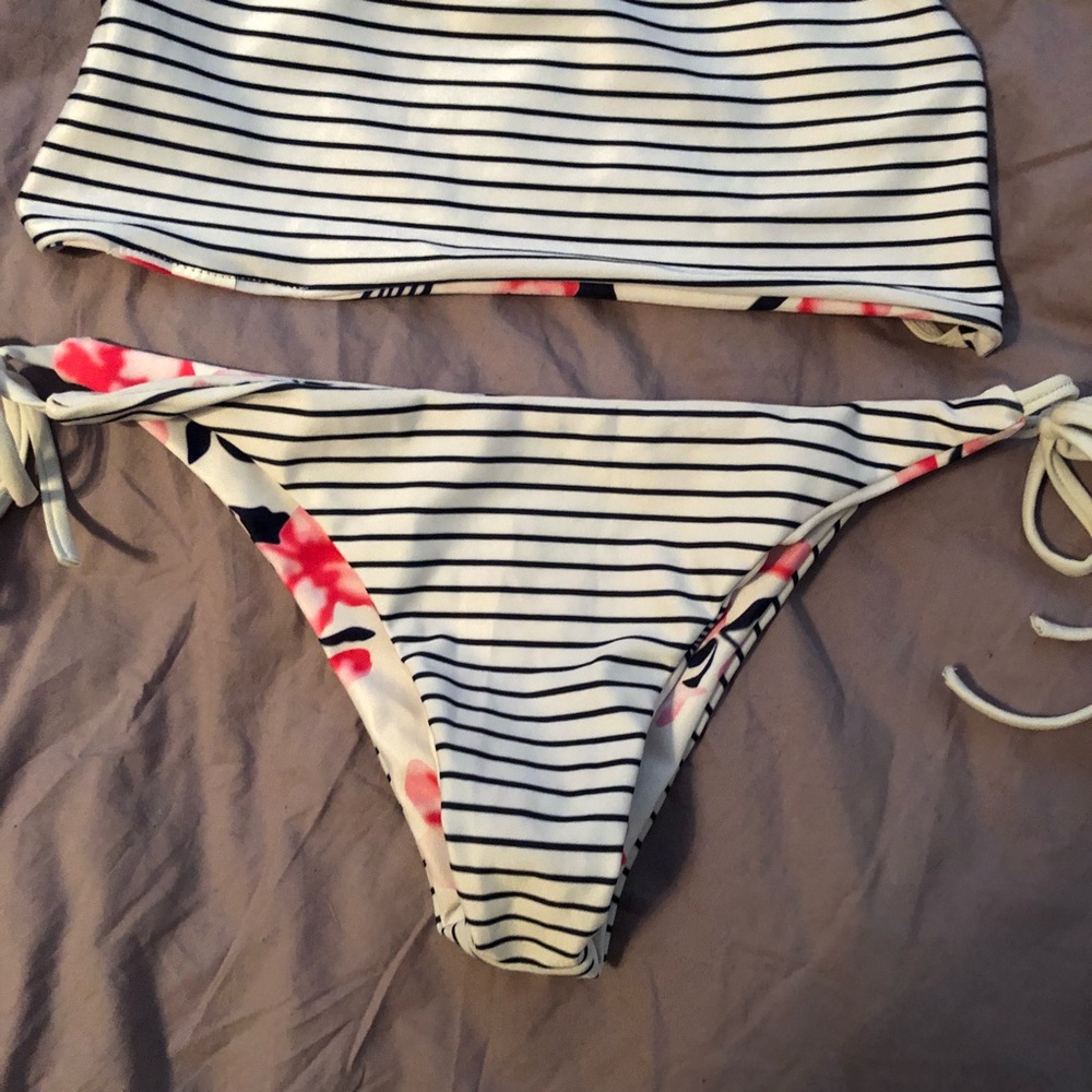 Reversible Bikini Set - Picture 4 of 4